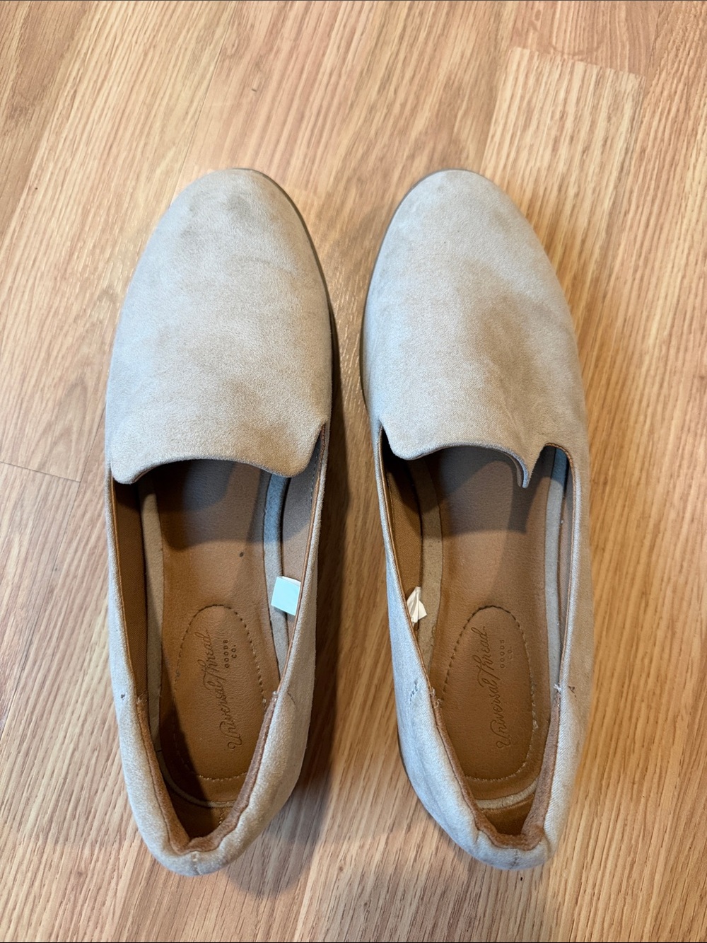 Universal thread loafers